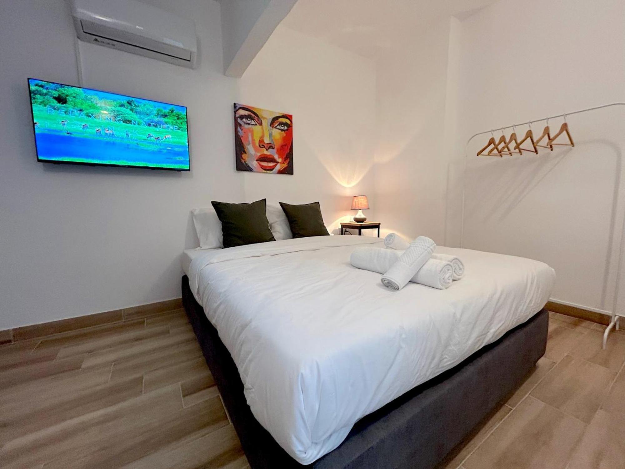 Queen Regina Suites By Platform 357 Nicosia Exterior photo