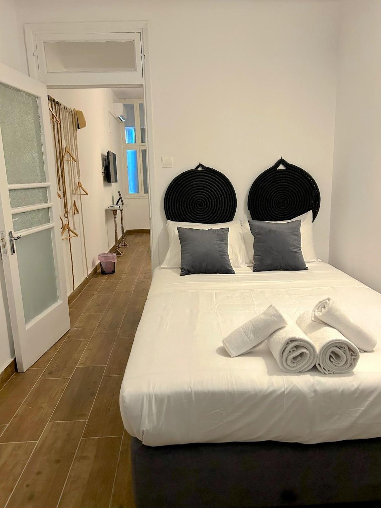 Queen Regina Suites By Platform 357 Nicosia Exterior photo