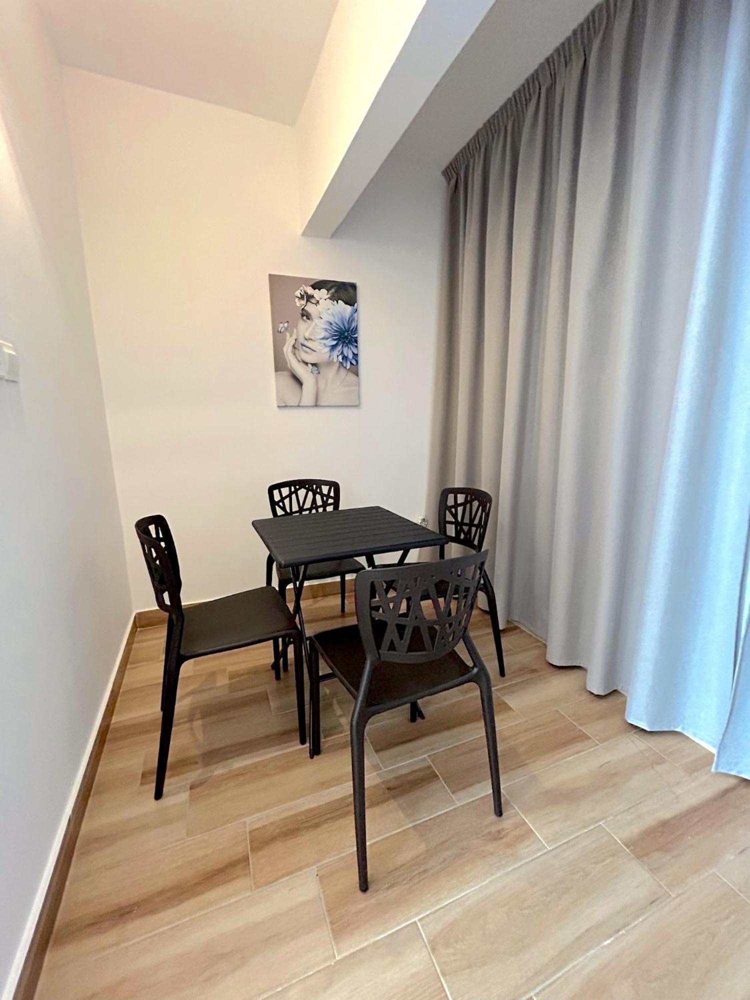 Queen Regina Suites By Platform 357 Nicosia Exterior photo