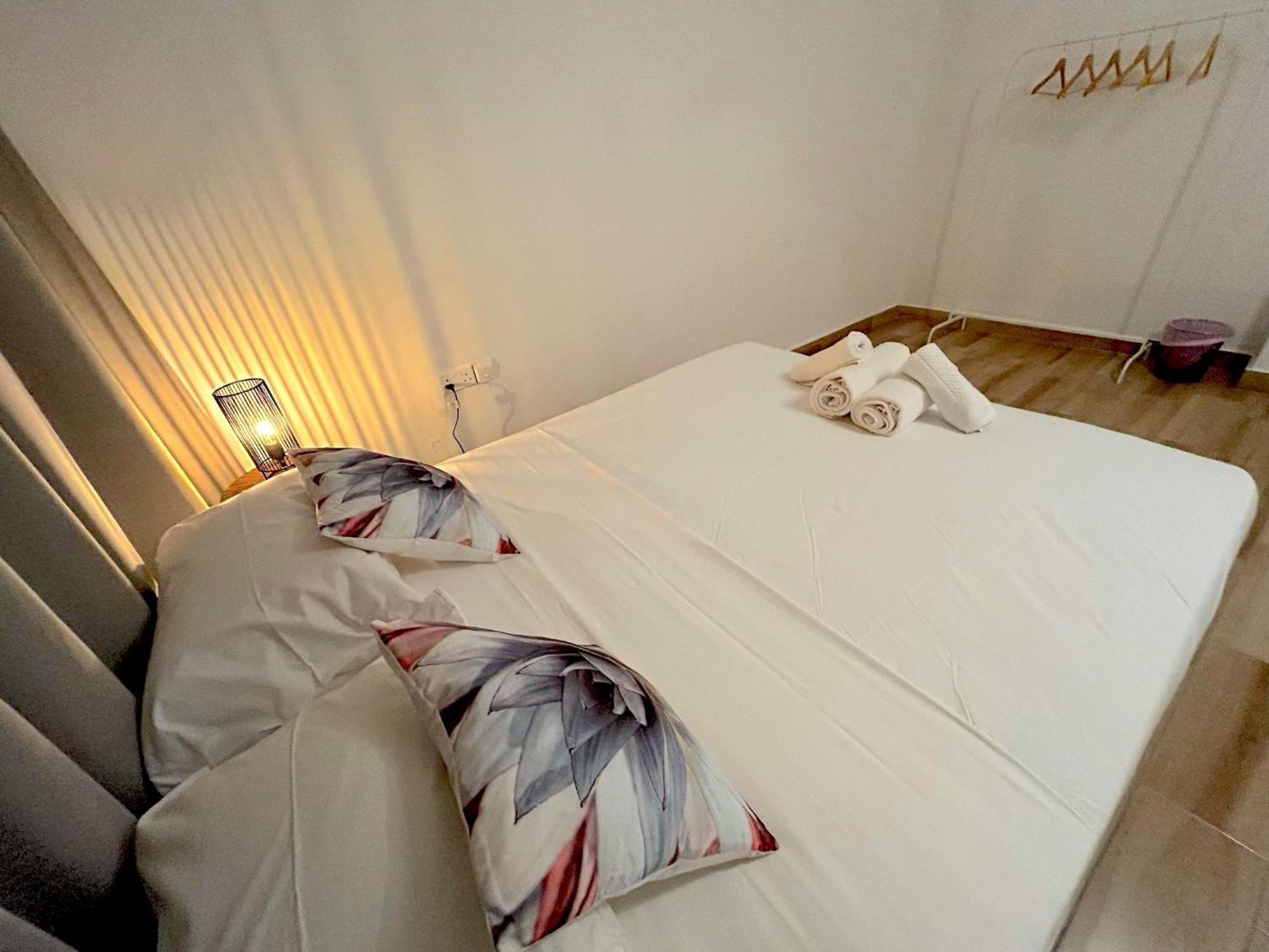 Queen Regina Suites By Platform 357 Nicosia Exterior photo
