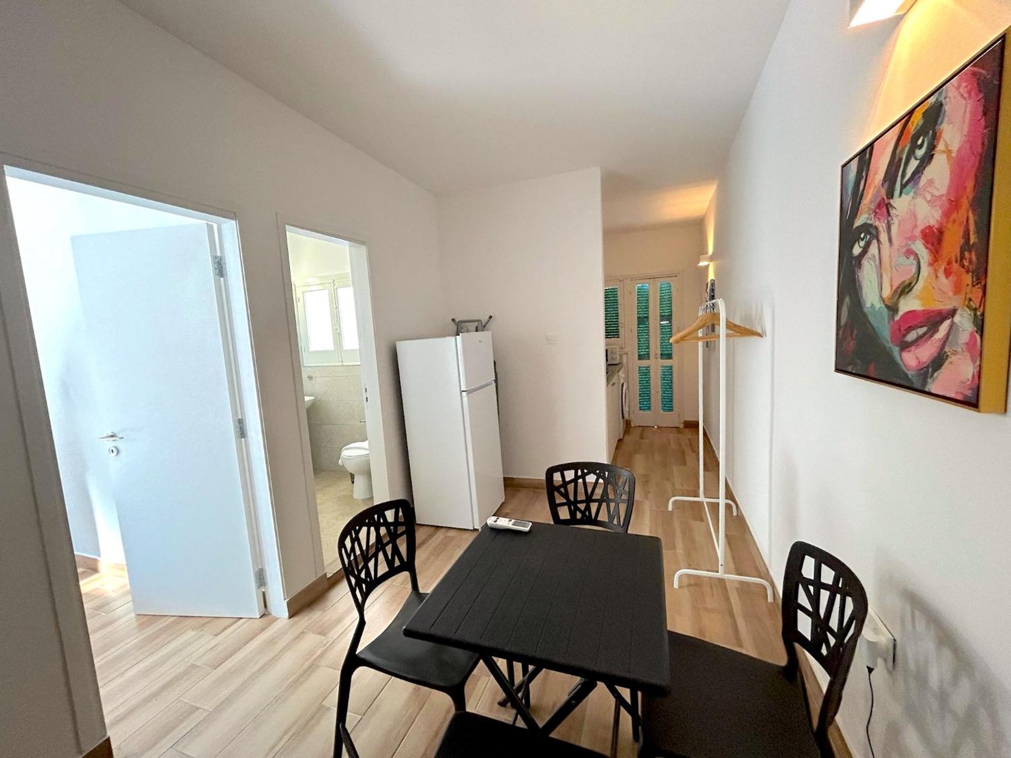 Queen Regina Suites By Platform 357 Nicosia Exterior photo