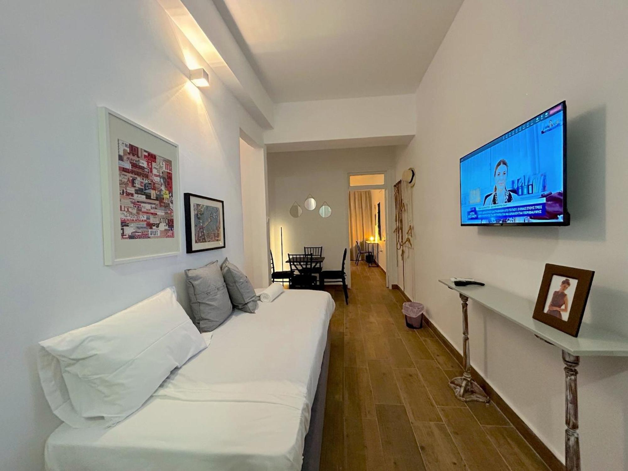 Queen Regina Suites By Platform 357 Nicosia Exterior photo
