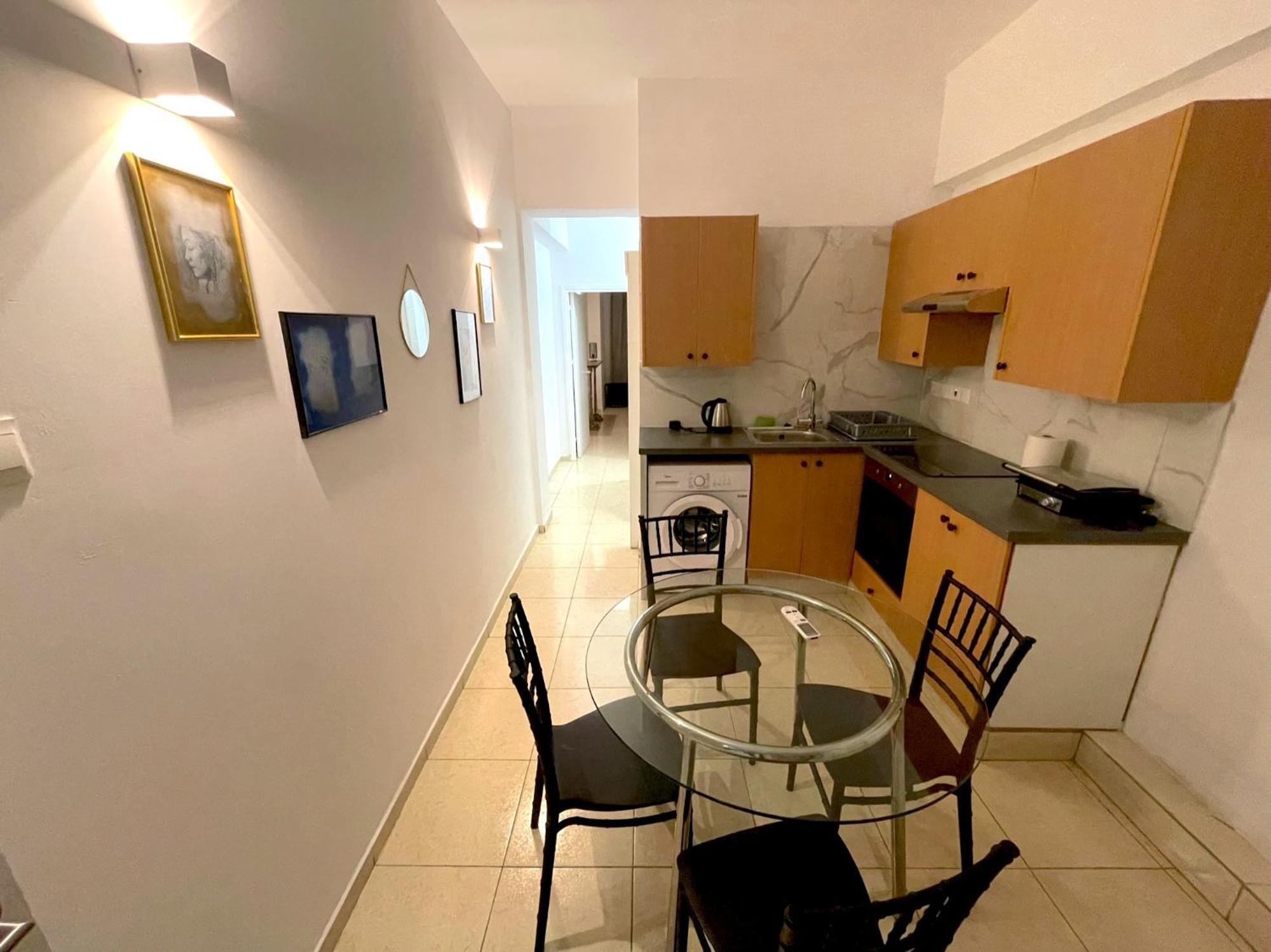 Queen Regina Suites By Platform 357 Nicosia Exterior photo